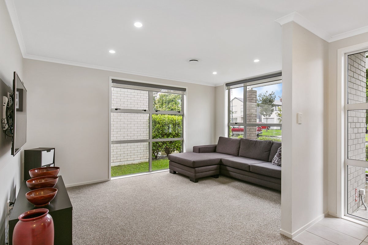 4 Tawaki Avenue, Takanini, Auckland - Carousel 2
