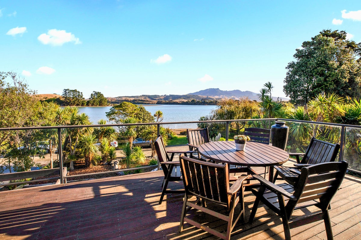 40 Kaitoke Street, Raglan, Raglan - Carousel 1