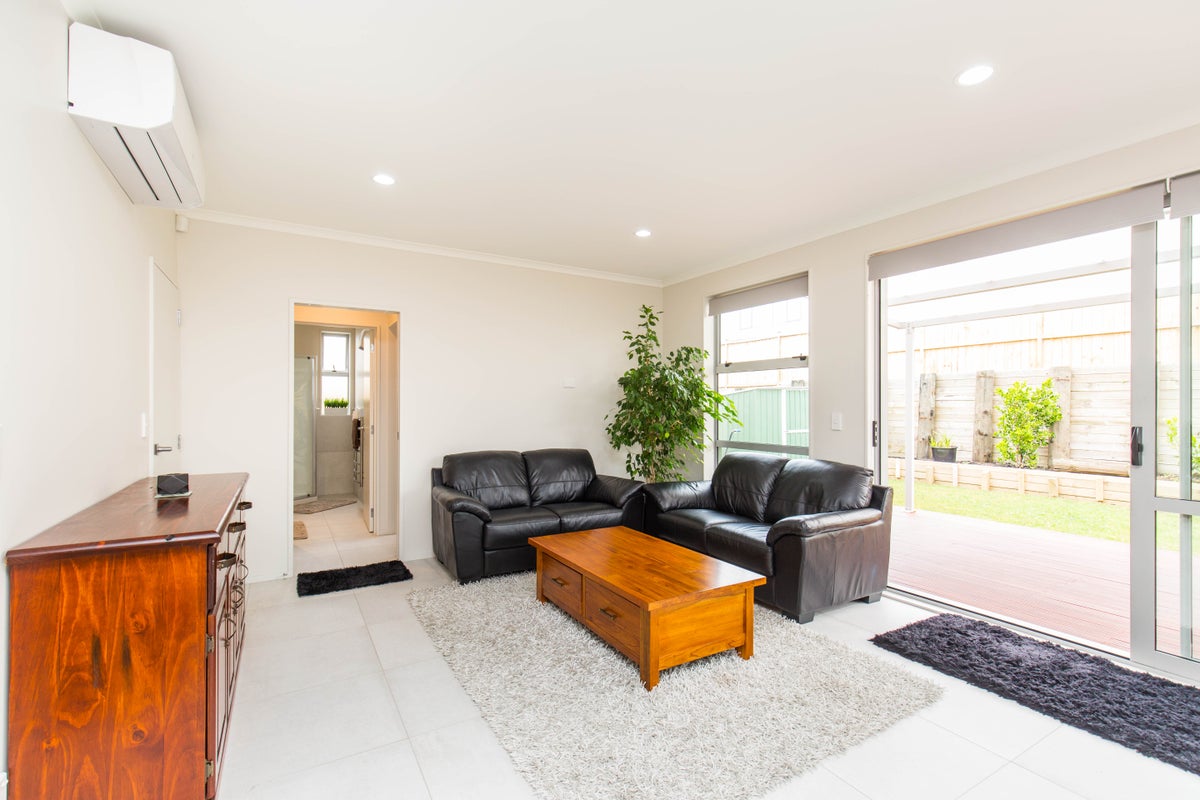 34 Costa Viva Crescent, Karaka, Papakura - Carousel 10