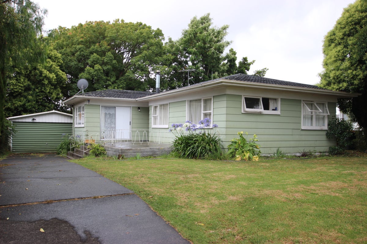 8 Ronald Place, Manurewa, Auckland - Carousel 1
