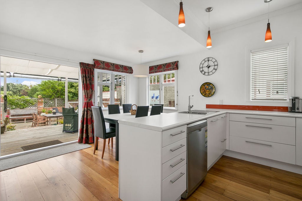 25 Randwick Crescent, Moera, Lower Hutt - Carousel 1