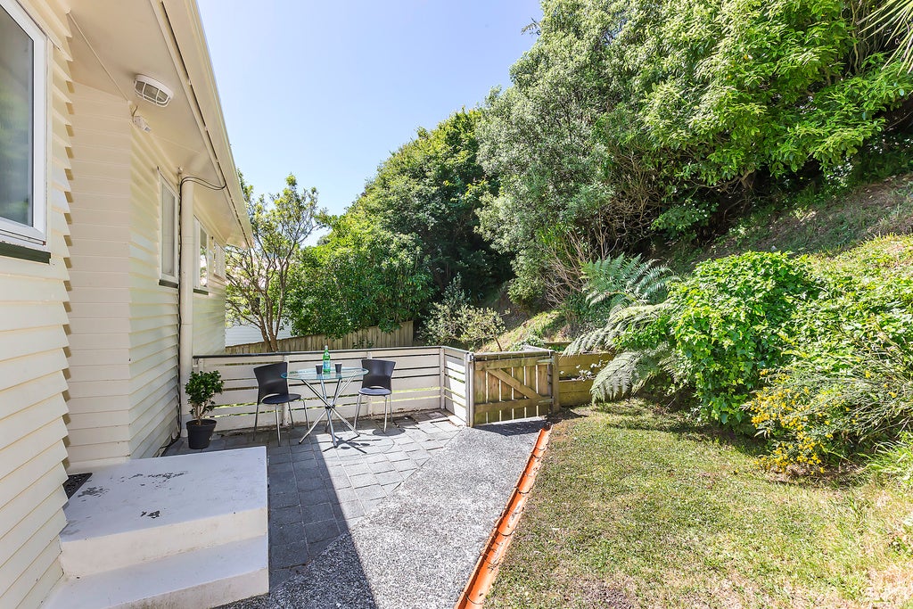 2 Churton Drive, Churton Park, Wellington - Carousel 10