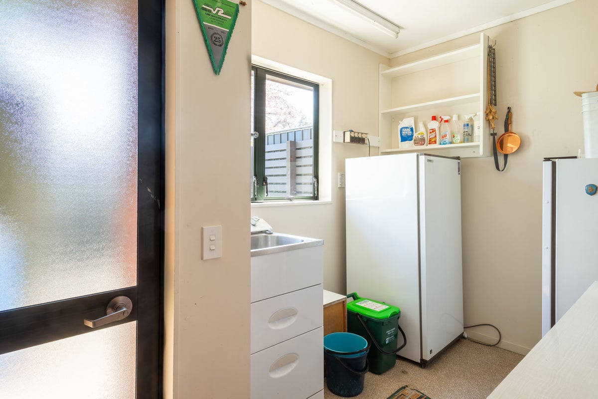 105 Oakridge Grove, Flagstaff, Hamilton - Carousel 17