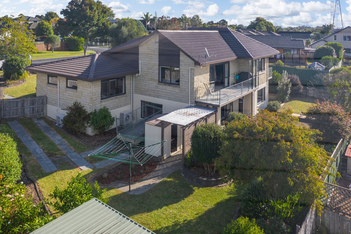 55 Rushgreen Avenue, Pahurehure, Papakura - Carousel 2