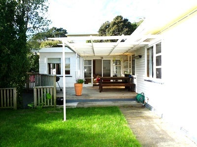 4 Ngaumatau Road, Point Howard, Lower Hutt - Carousel 1