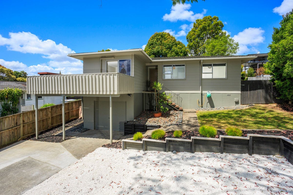 27 Cantina Avenue, Bayview, Auckland - Carousel 1