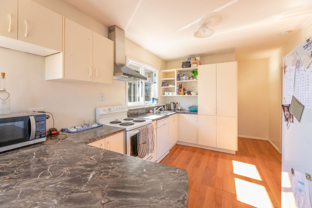 20A Rosella Street, Broomfield, Christchurch - Carousel 1