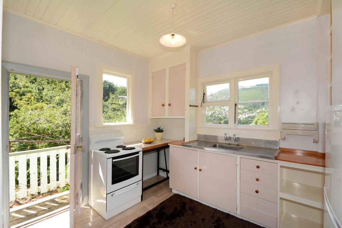 54 Kelvin Road, North East Valley, Dunedin - Carousel 10