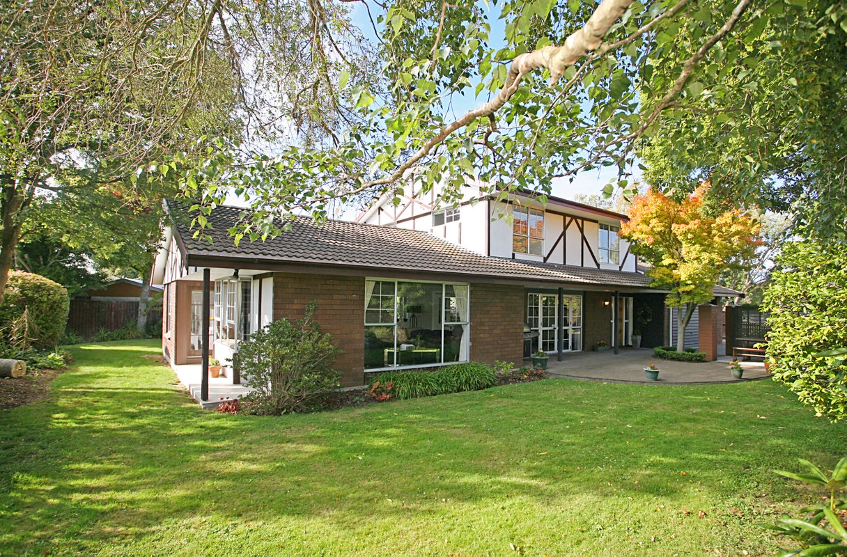 6A Calbreath Place, Russley, Christchurch - Carousel 2