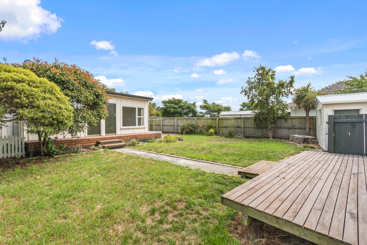 31 Bournemouth Crescent, Aranui, Christchurch - Carousel 2