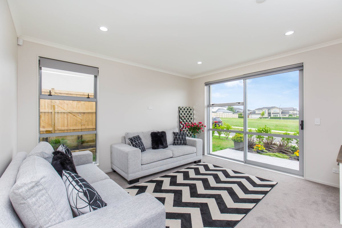34 Costa Viva Crescent, Karaka, Papakura - Carousel 2