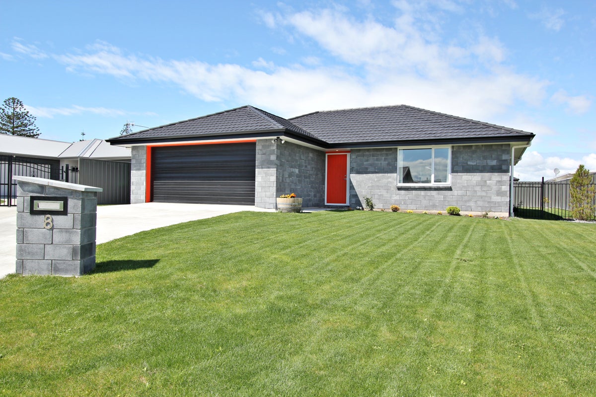 8 Aparima Place, Awatoto, Napier - Carousel 1