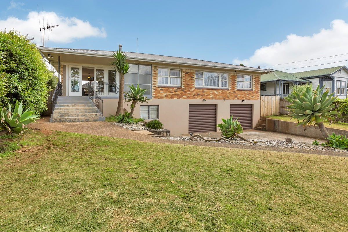 8 Mclean Street, Kensington, Whangarei - Carousel 1
