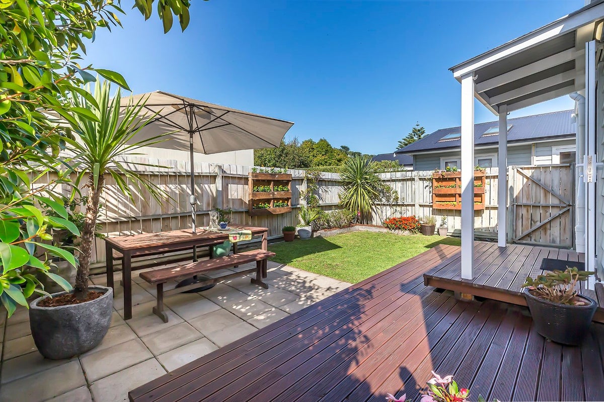 34A Weka Street, Miramar, Wellington - Carousel 2
