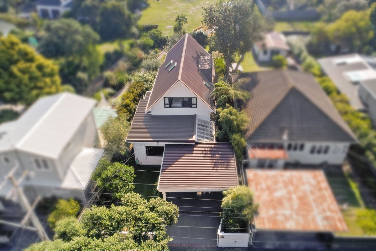 412 Muritai Road, Eastbourne, Lower Hutt - Carousel 2