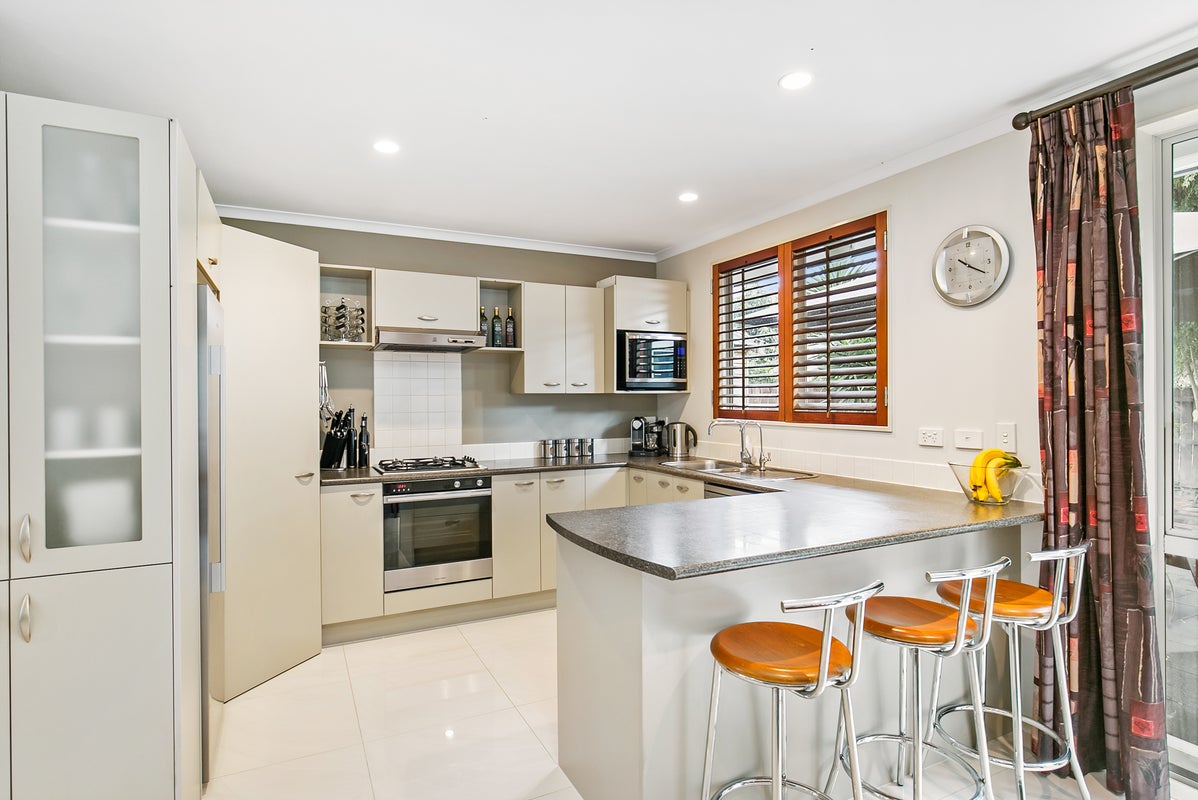 9 Ritchie Crescent, Takanini, Auckland - Carousel 2