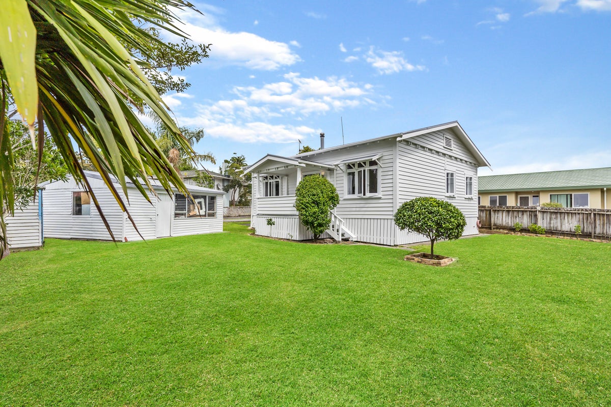 56A Woodglen Road, Glen Eden, Auckland - Carousel 1