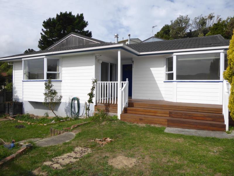 8 Buccaneer Place, Grenada Village, Wellington - Carousel 1