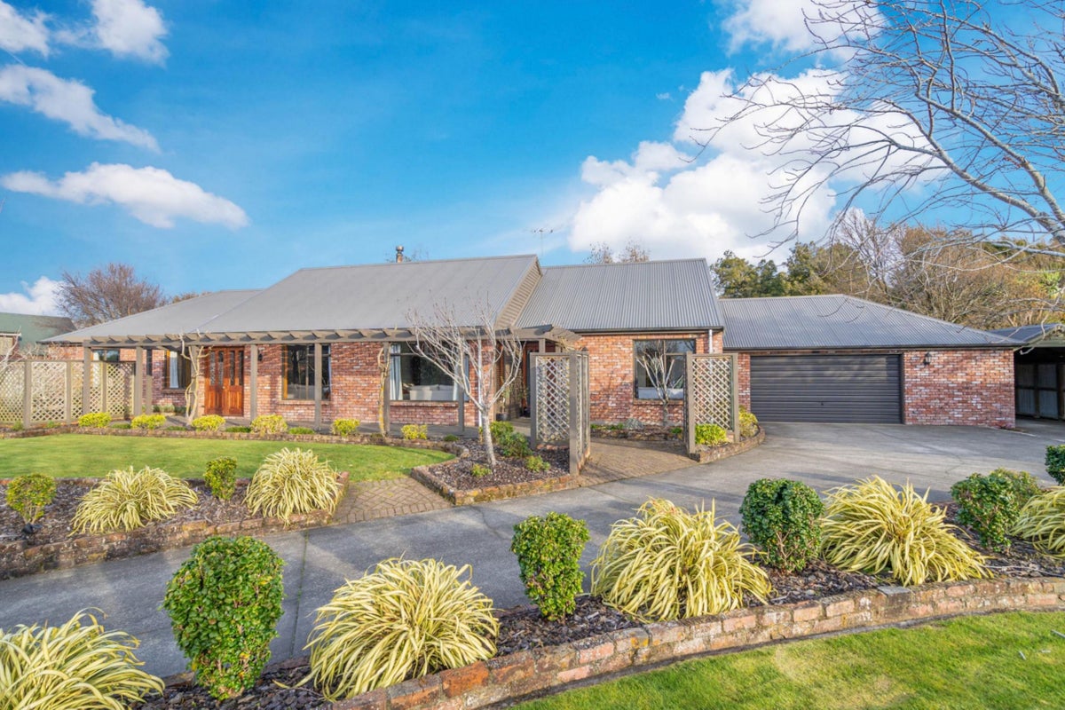 141 Gimblett Street, Waikiwi, Invercargill - Carousel 1