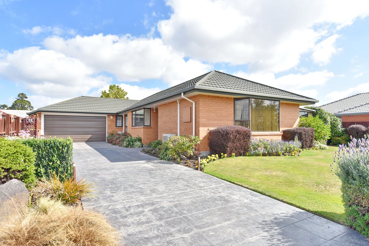 11 Bella Rosa Drive, Hei Hei, Christchurch - Carousel 1