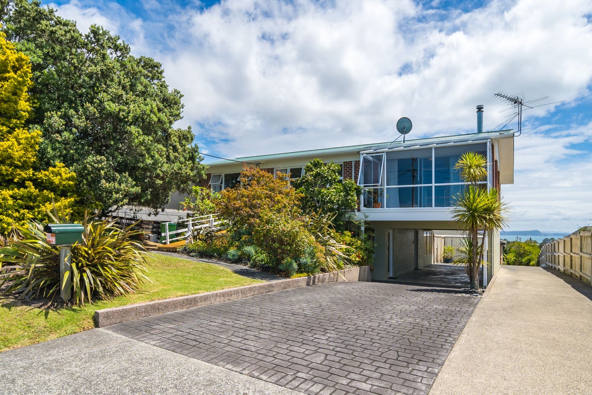 1/41 Wade River Road, Stanmore Bay, Whangaparaoa - Carousel 2