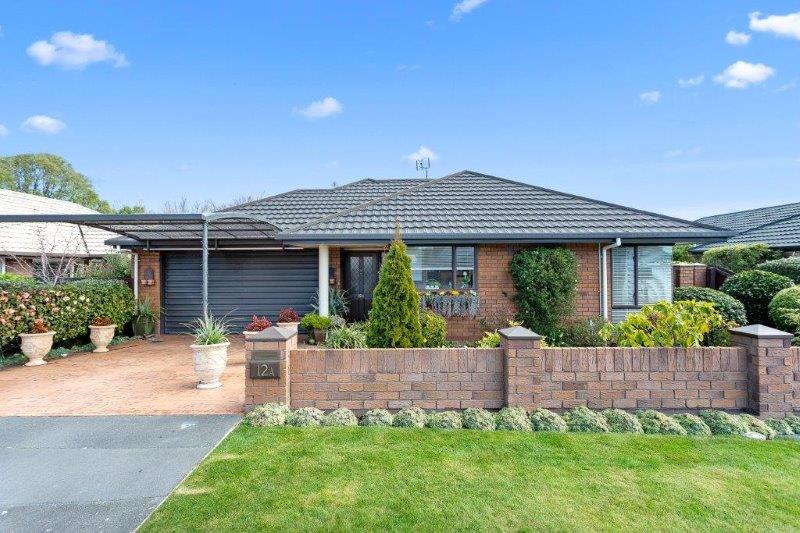 12A PENRUDDOCK RISE, Westmorland, Christchurch - Carousel 1