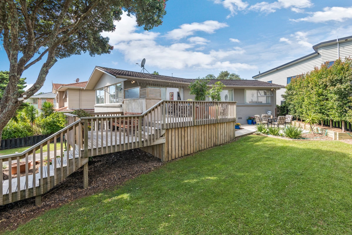 6 Yeoman Place, Howick, Auckland - Carousel 2