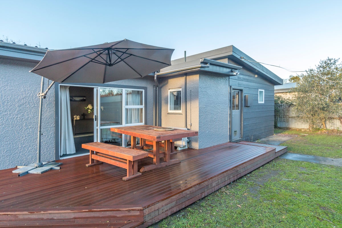 227 Beach Road, North New Brighton, Christchurch - Carousel 1