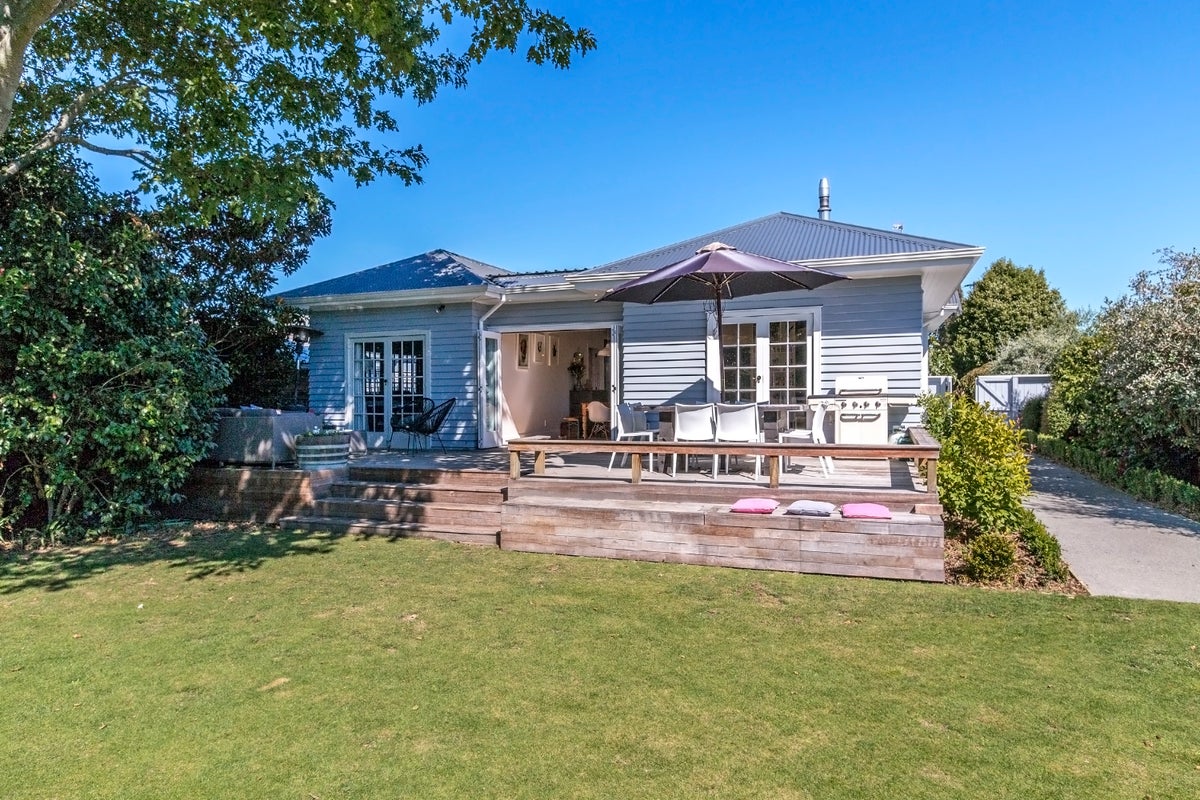 23 Prossers Road, Saint Martins, Christchurch - Carousel 1