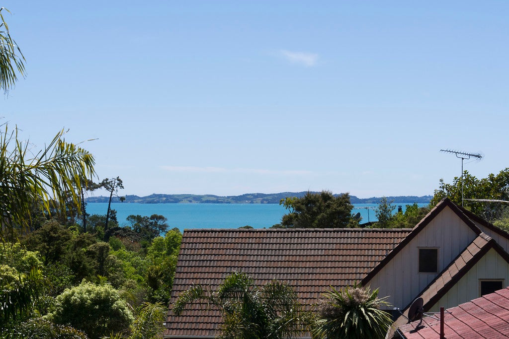 68 Cheriton Road, Mellons Bay, Auckland - Carousel 2