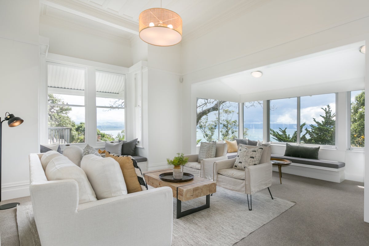 2 Seapoint Road, Bluff Hill, Napier - Carousel 2