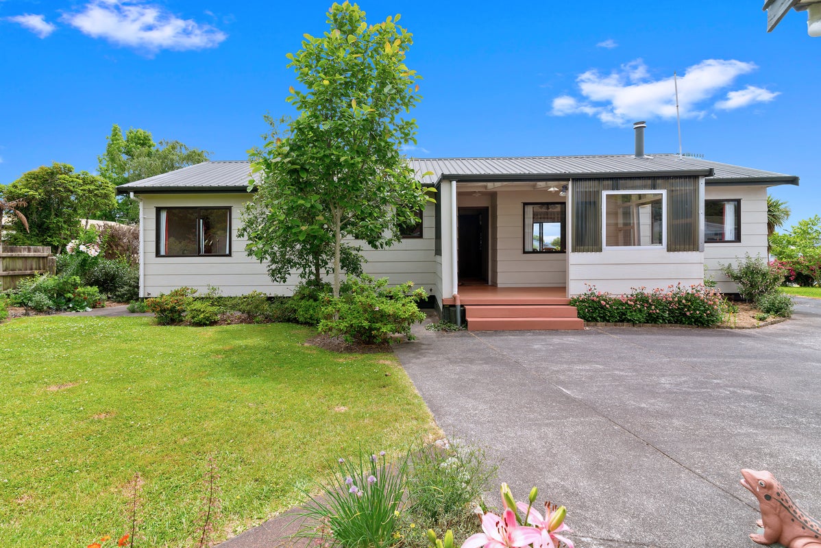 14 Camellia Drive, Ngongotaha, Rotorua - Carousel 1