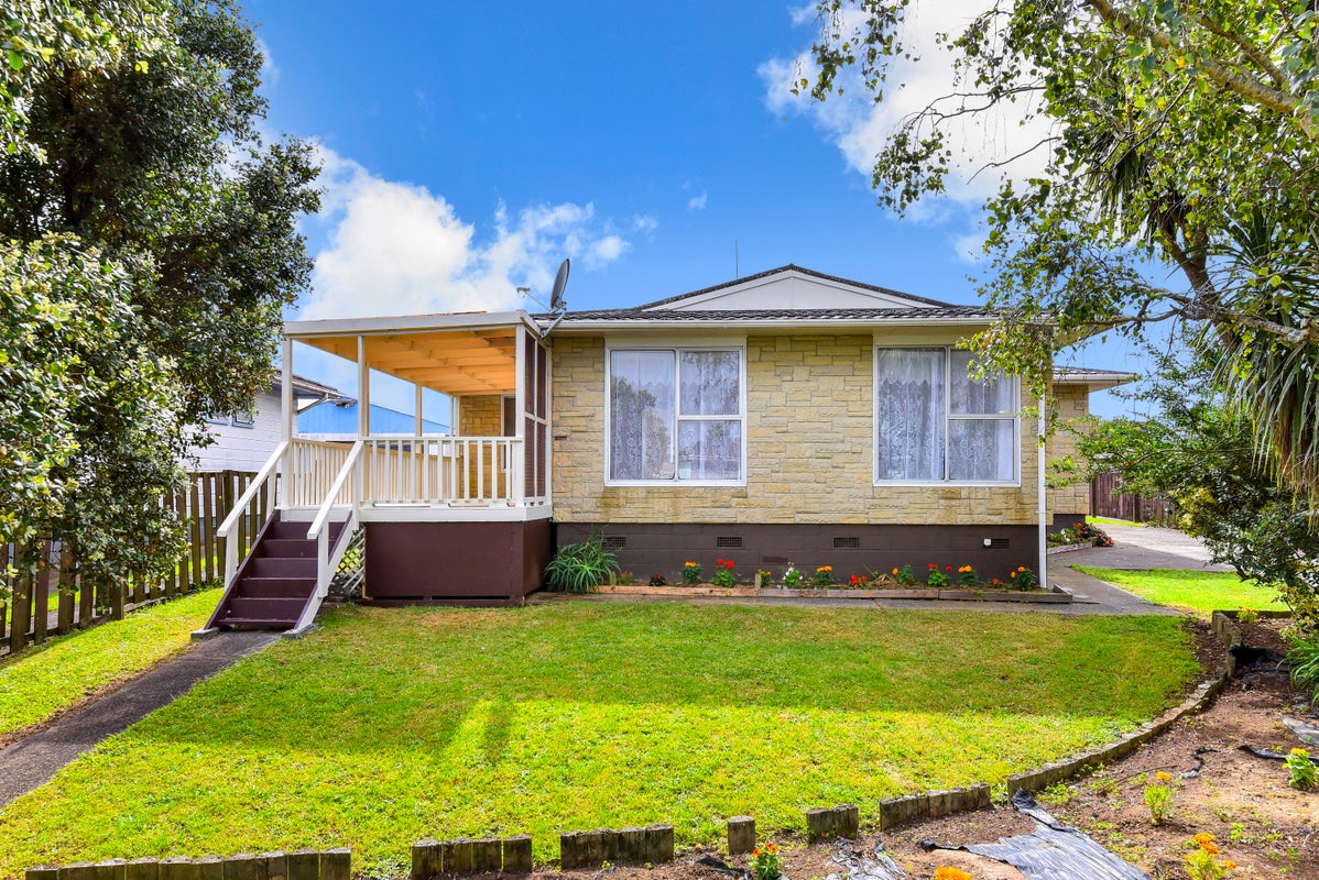 11 Arnwood Street, Manurewa, Auckland - Carousel 1