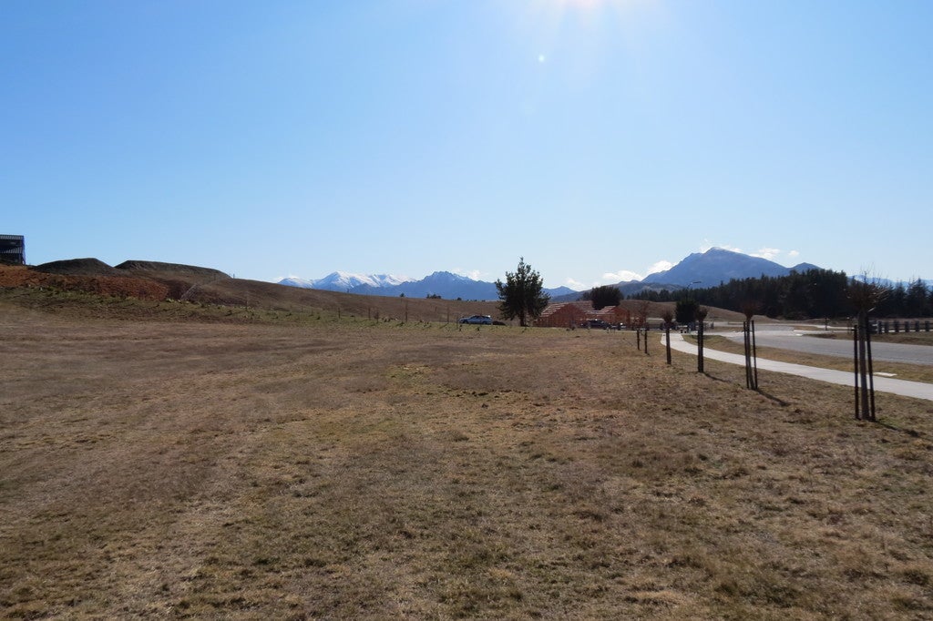 17 Mount Linton Avenue, Wanaka - Carousel 2