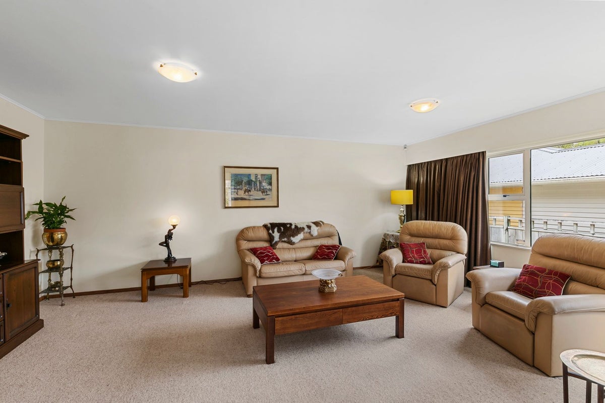 30 Horoeka Street, Stokes Valley, Lower Hutt - Carousel 10