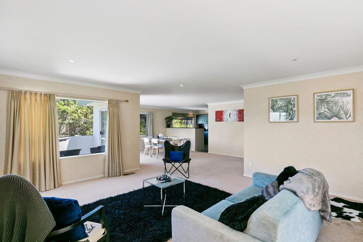 30 Duval Grove, Tawa, Wellington - Carousel 19