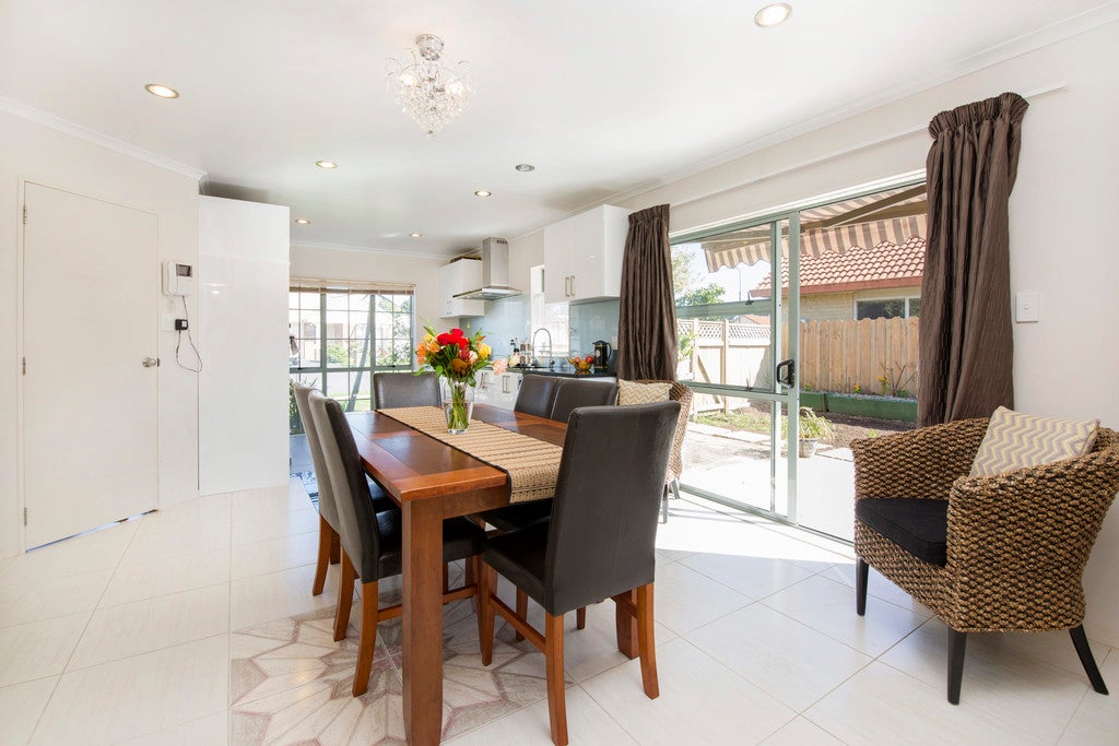 5 Sheldon Place, Burswood, Auckland - Carousel 2