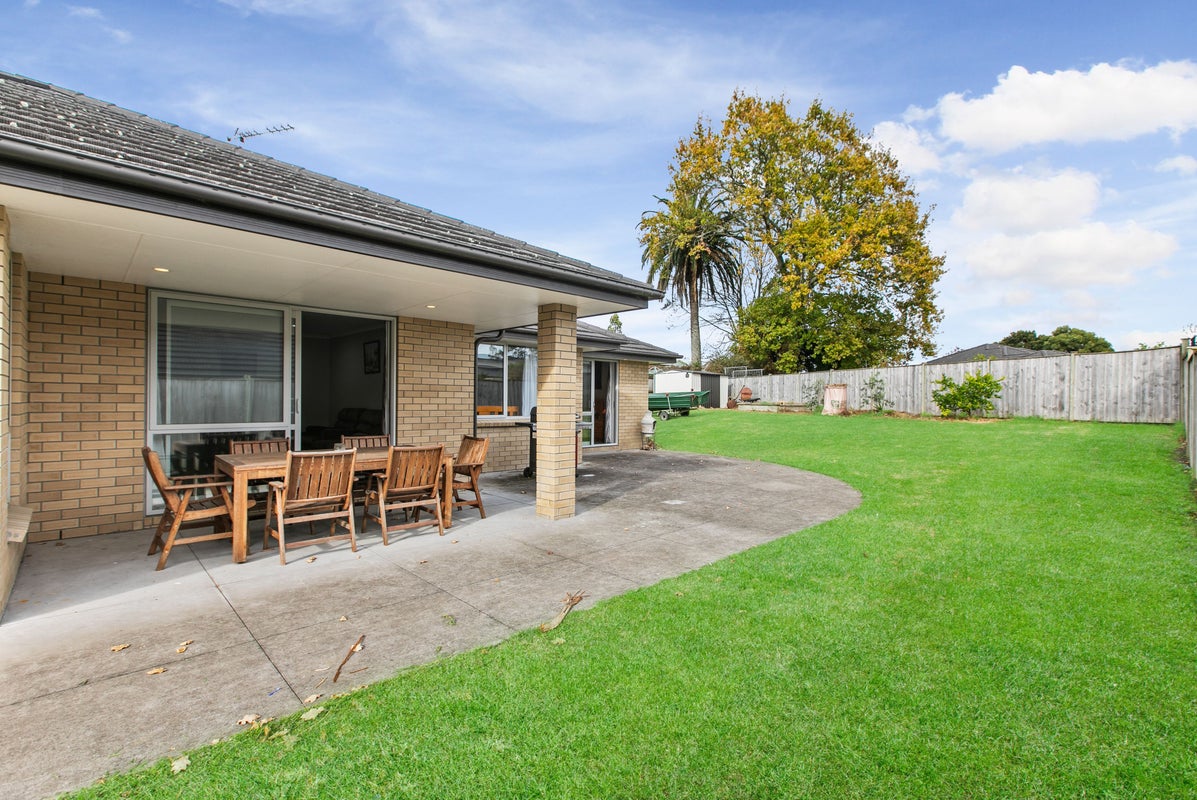 9 Cooladerry Place, Rosehill, Papakura - Carousel 2