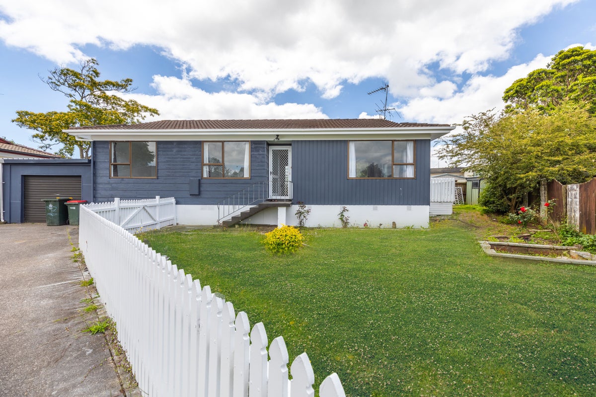 1/12 Limond Street, Randwick Park, Auckland - Carousel 2