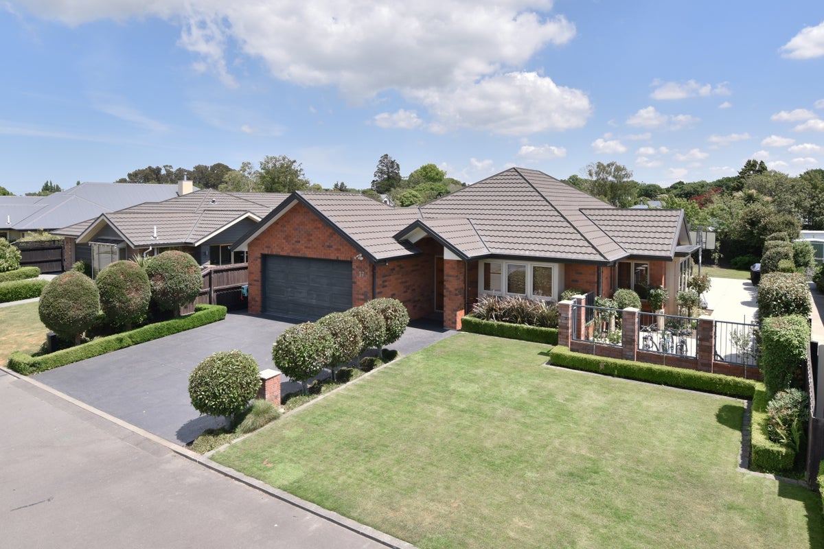 27 Heathridge Place, Lincoln, Lincoln - Carousel 1