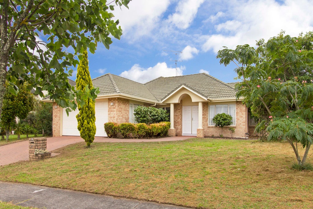 35 Corta Bella Place, Golflands, Auckland - Carousel 1