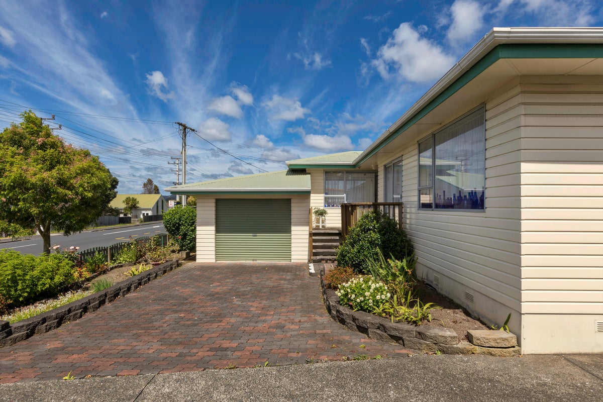 86 Hepburn Road, Glendene, Auckland - Carousel 2