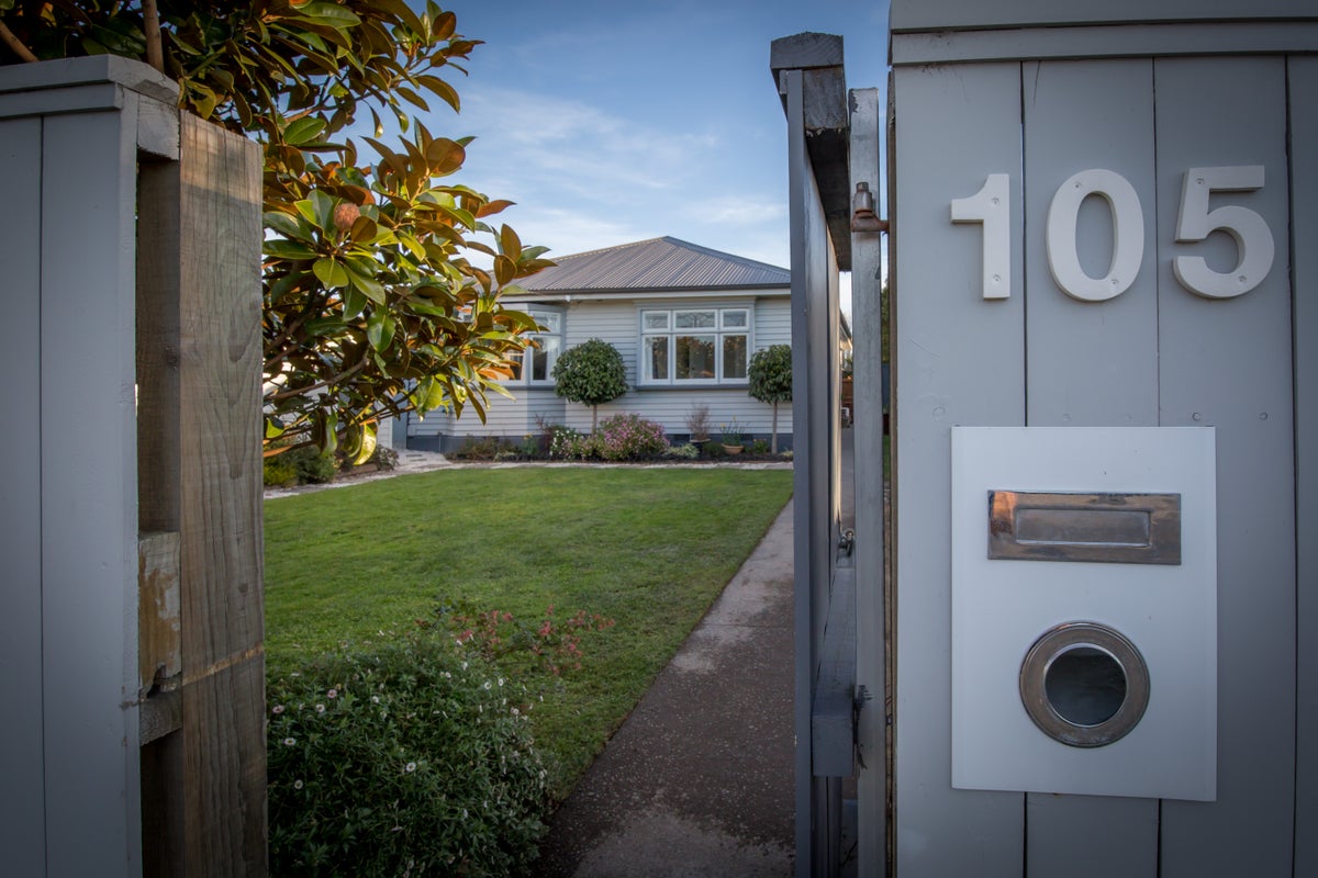105 Selwyn Street, Somerfield, Christchurch - Carousel 1