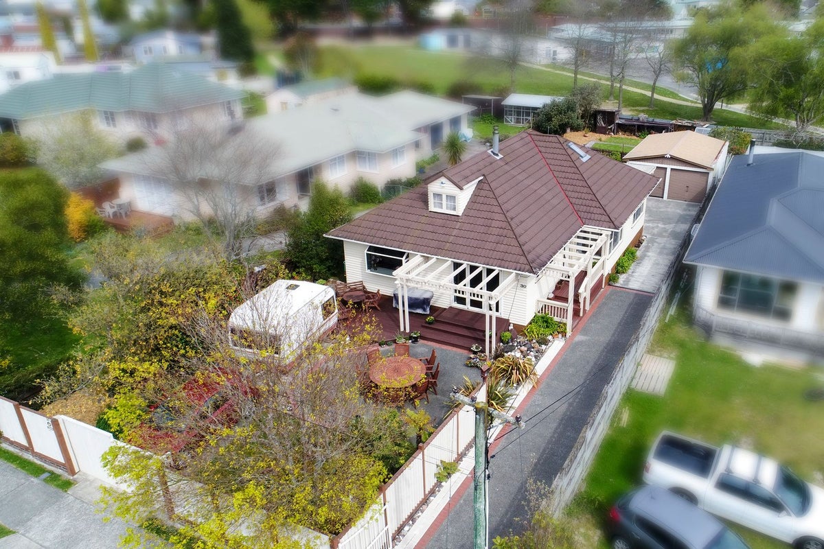 30 Horoeka Street, Stokes Valley, Lower Hutt - Carousel 2
