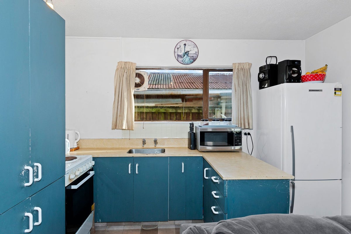 2/19 Oram Avenue, New Brighton, Christchurch - Carousel 2